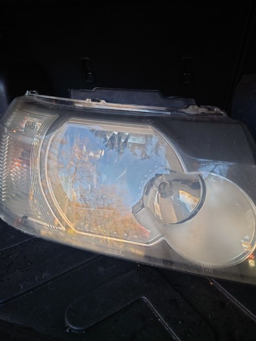 Десен фар за фрийлендър 2