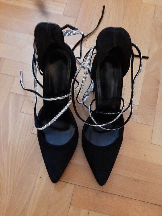 Pantofi eleganți din catifea