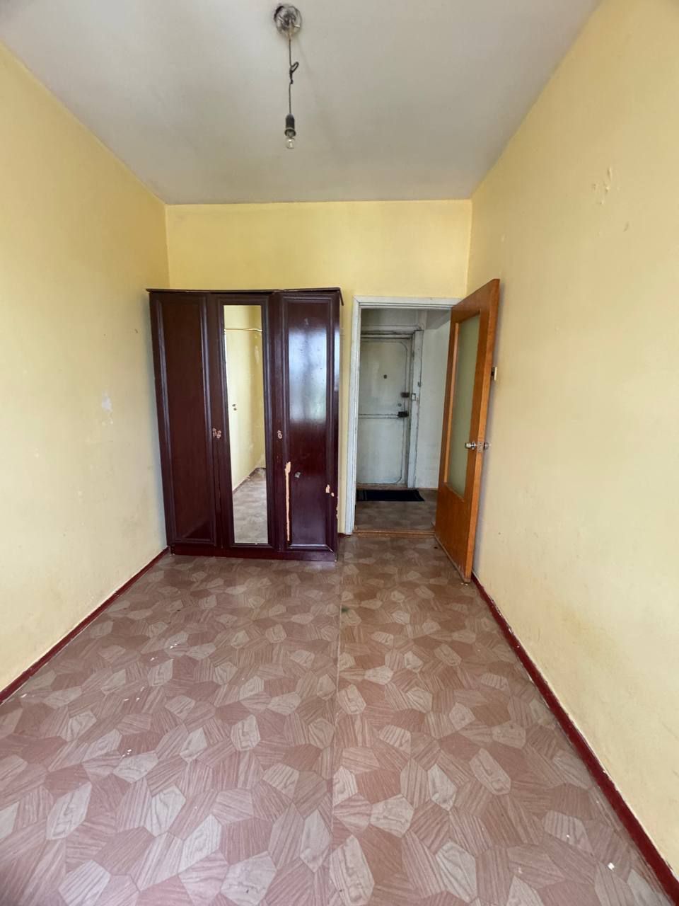 2-Комн. 3-Этаж. 58м². Срочно. Ахмад Югнакий.