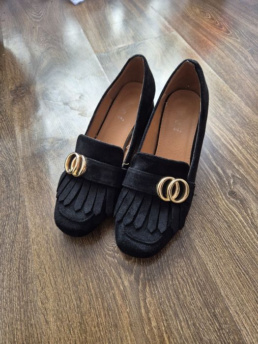 Pantofi comozi cu catarama