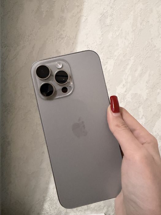 Продам IPhone 16 Pro Max 512gb ( серого цвета аккум 100%)