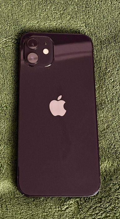 iPhone 12, 64 gb. display fisurat, 85 la suta baterie, liber de retea.