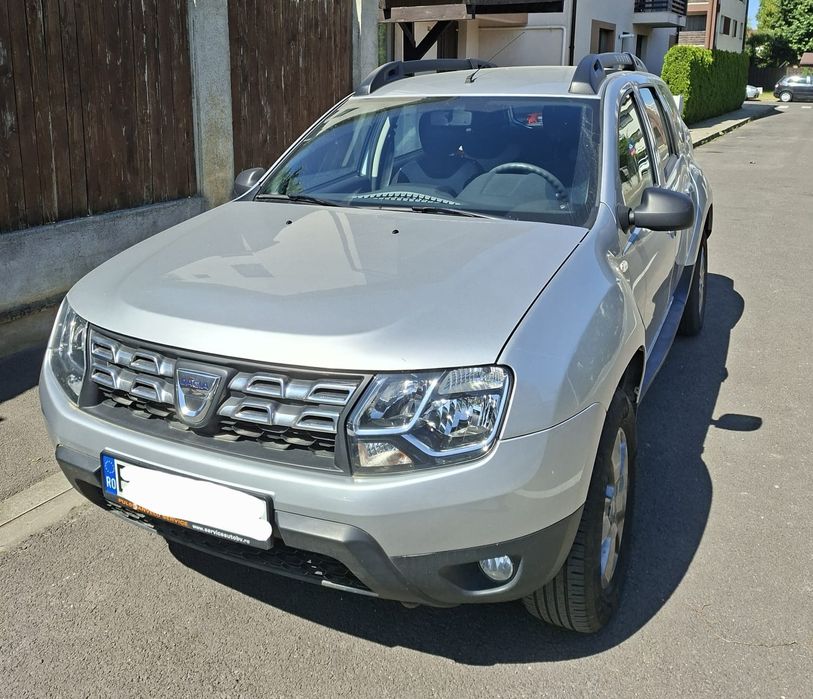 Dacia Duster gri / 46 000 km