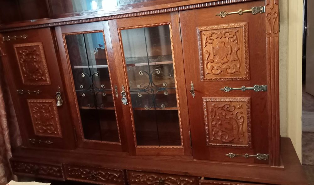 Vând corp mobila veche