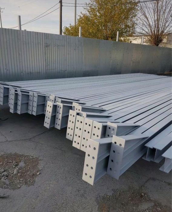 Vand Stâlpi metalice și ferme metalice pentru o hala metalica 7x25