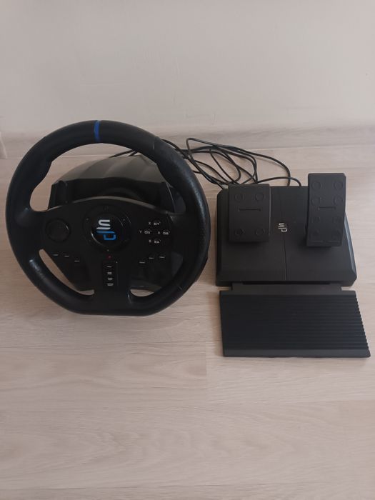 Воланът е съвместим с PS4,PC,XboxSeriesX/S,Xbox One,NintendoSwitch