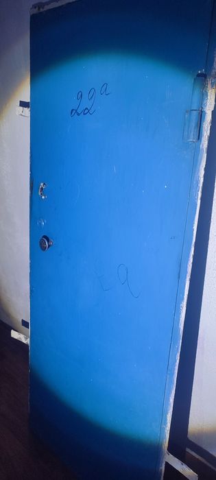 Продам срочно двери