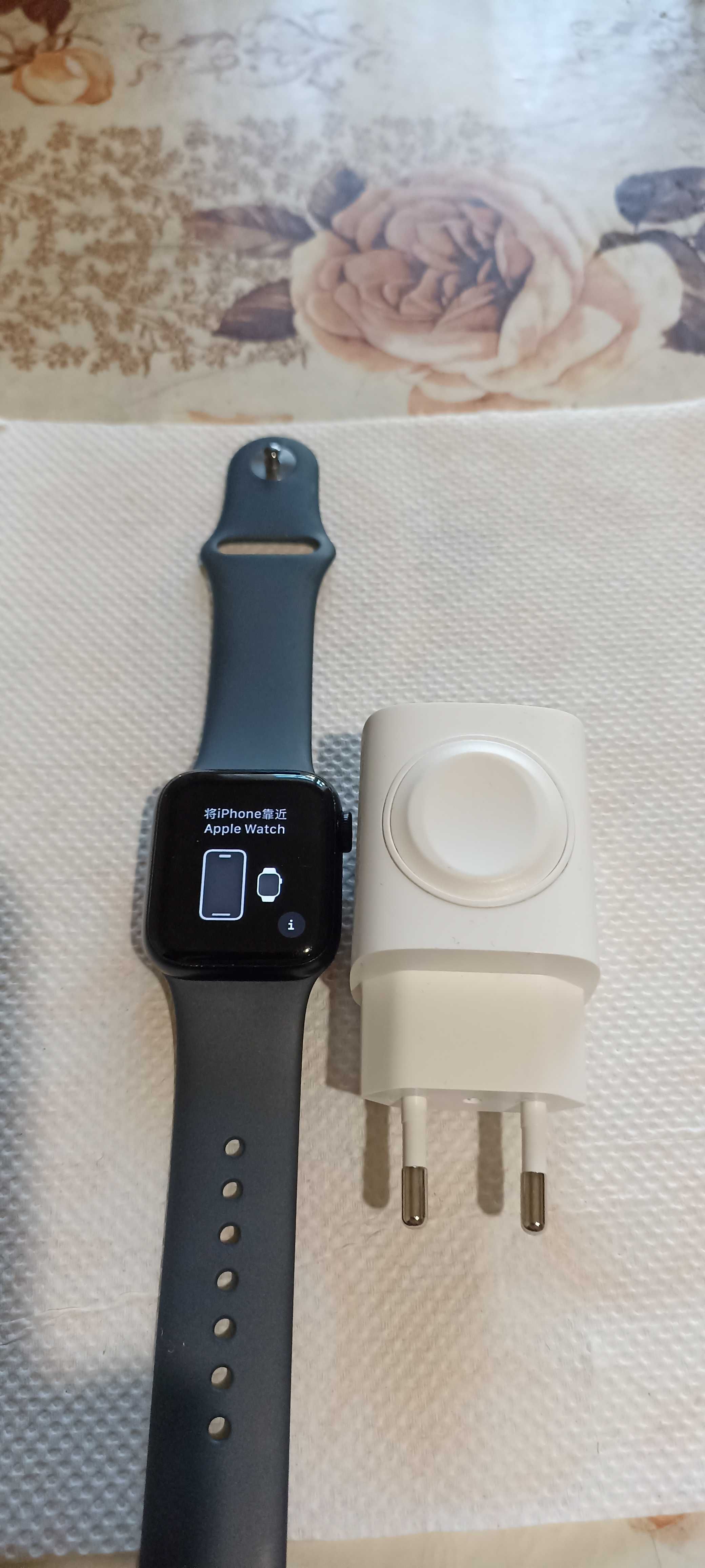 Продавам Apple watch 5