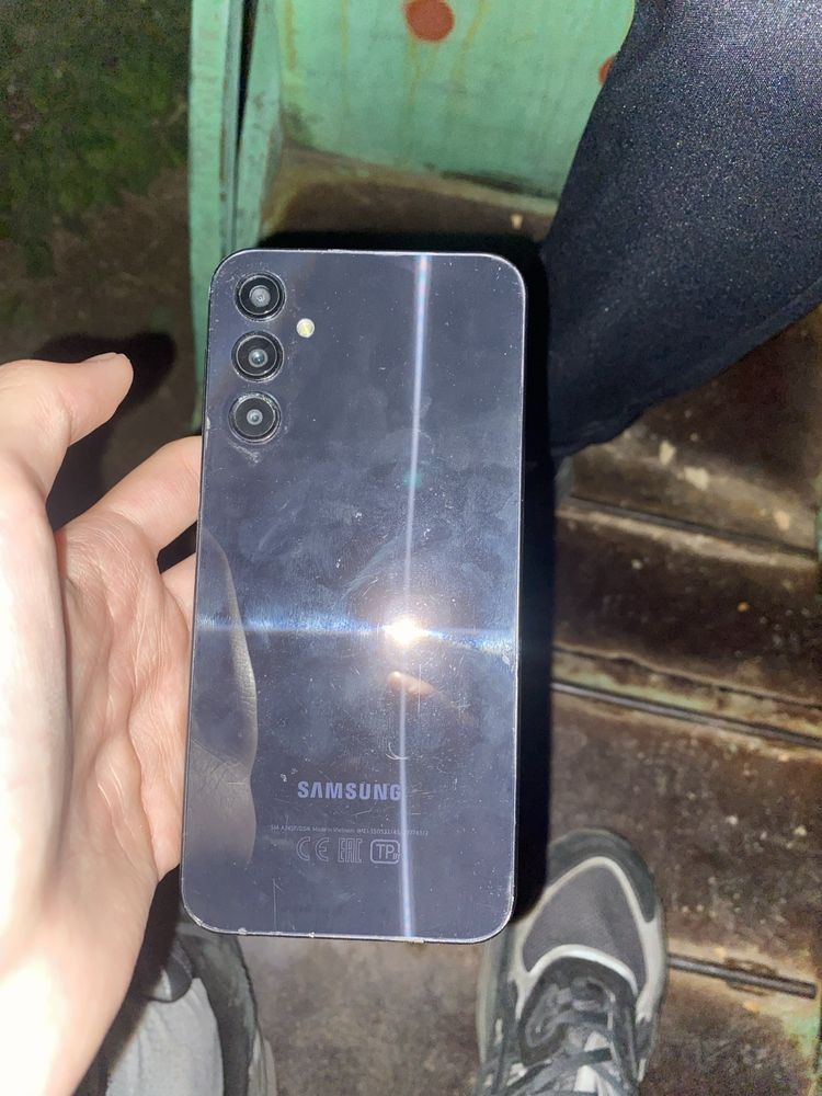 обменяю iphone 11 и samsung A24