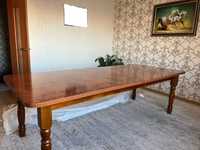 Продам отличный стол для гостиной