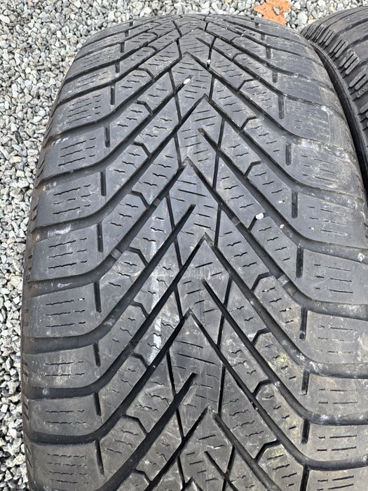 Set 2 anvelope 205 55 r16 pirelli de iarna