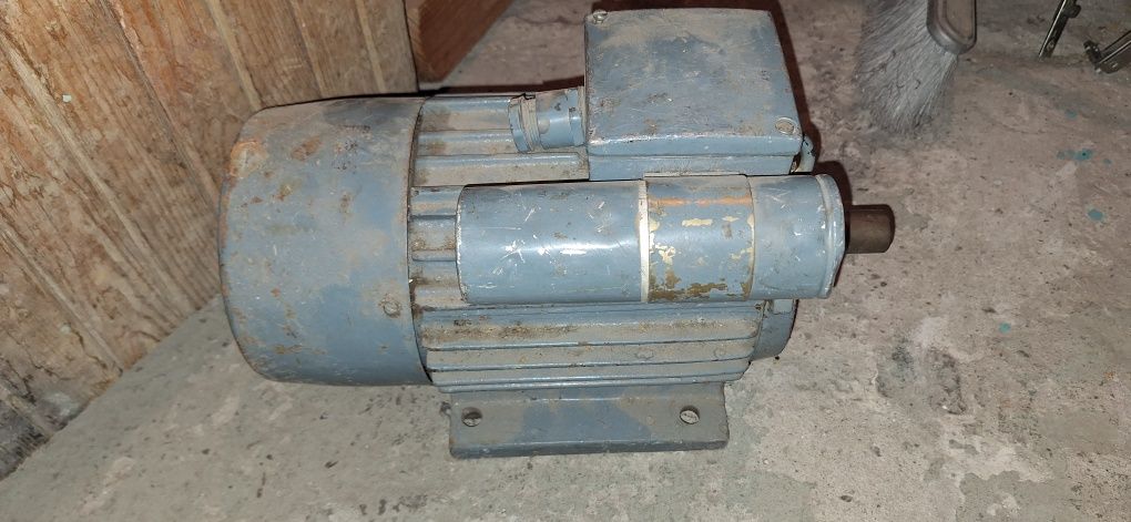 Монофазен ел.двигател 1.1kW