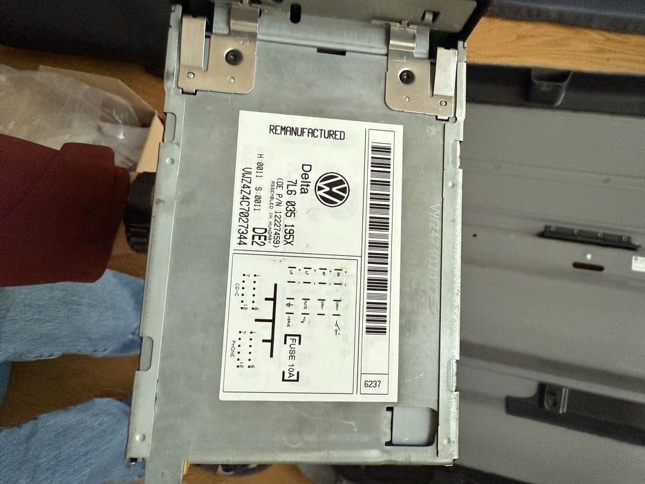 Медия, кора за плъзгаща врата и кора на панел шофьорска страна