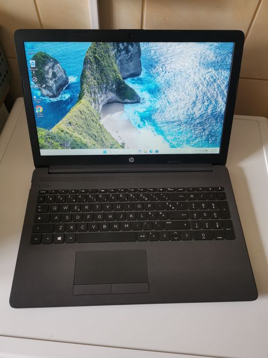 HP 255 g7 AMD video dedicat ssd, DDR 4