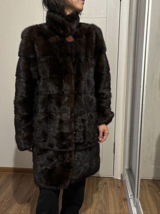 Продам норковую шубу