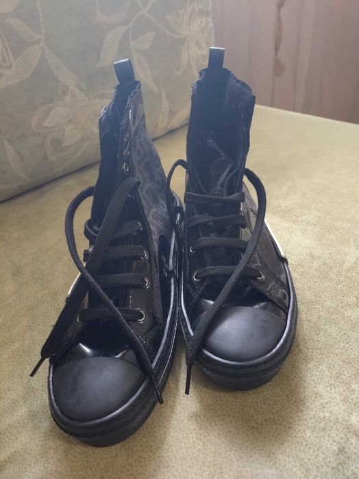 Мъжки боти 44 номер,умалени чисто нови.
