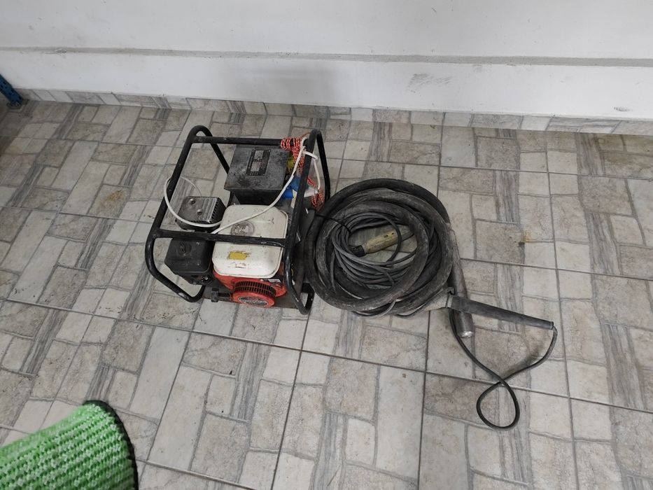 Vibrator și generator