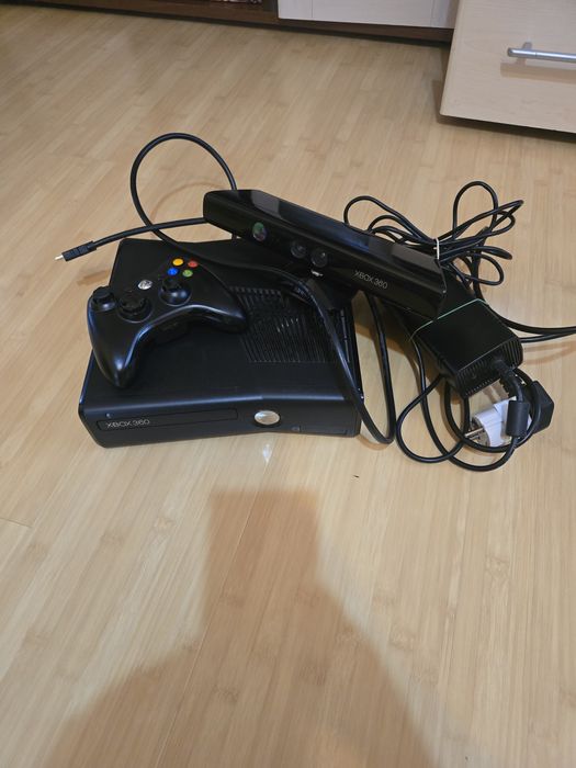 Joc XBOX 360 Kinect + 16 jocuri