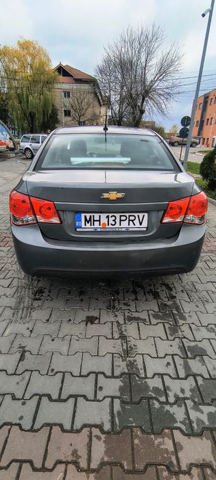 Vând Chevrolet Cruze