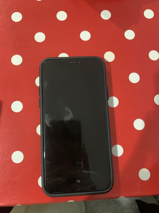 Айфон Хр,емкость 73 состояние жақсы,,обмен бар