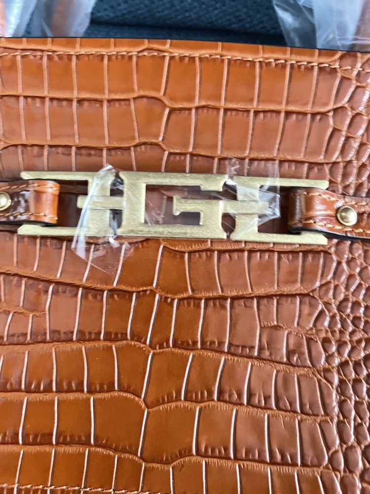 GUESS CRISTINA CROCODILE real leather cognac.100%оригинал,Нова