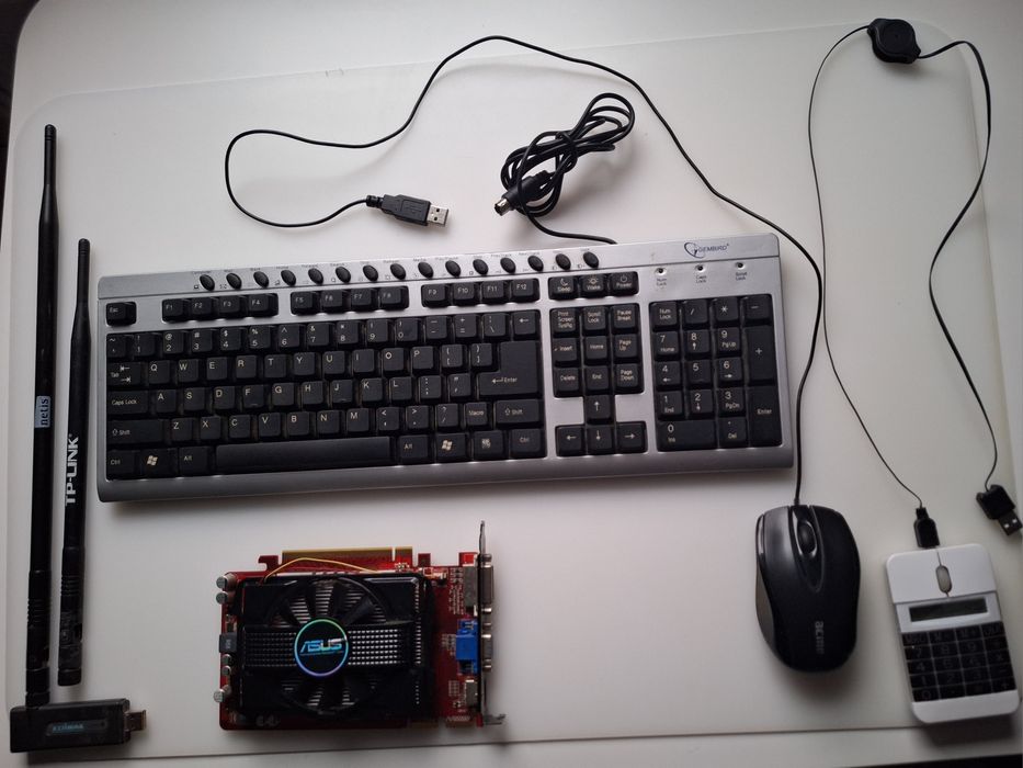 Placa video + tastatura, mouse fir, mouse calculator, adaptor wireless