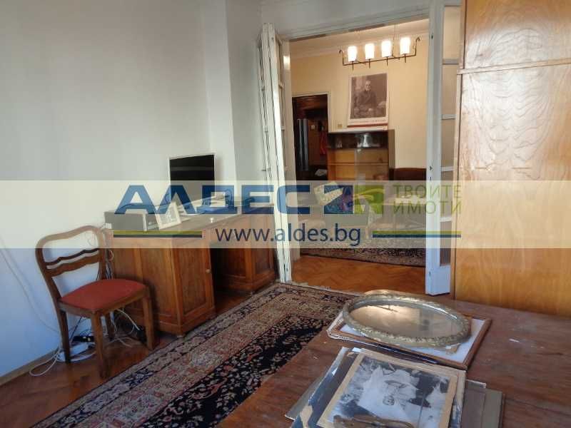 Продава се Тристаен апартамент в София, Яворов - 90 кв.м за 3323 €/кв.м - Снимка #4