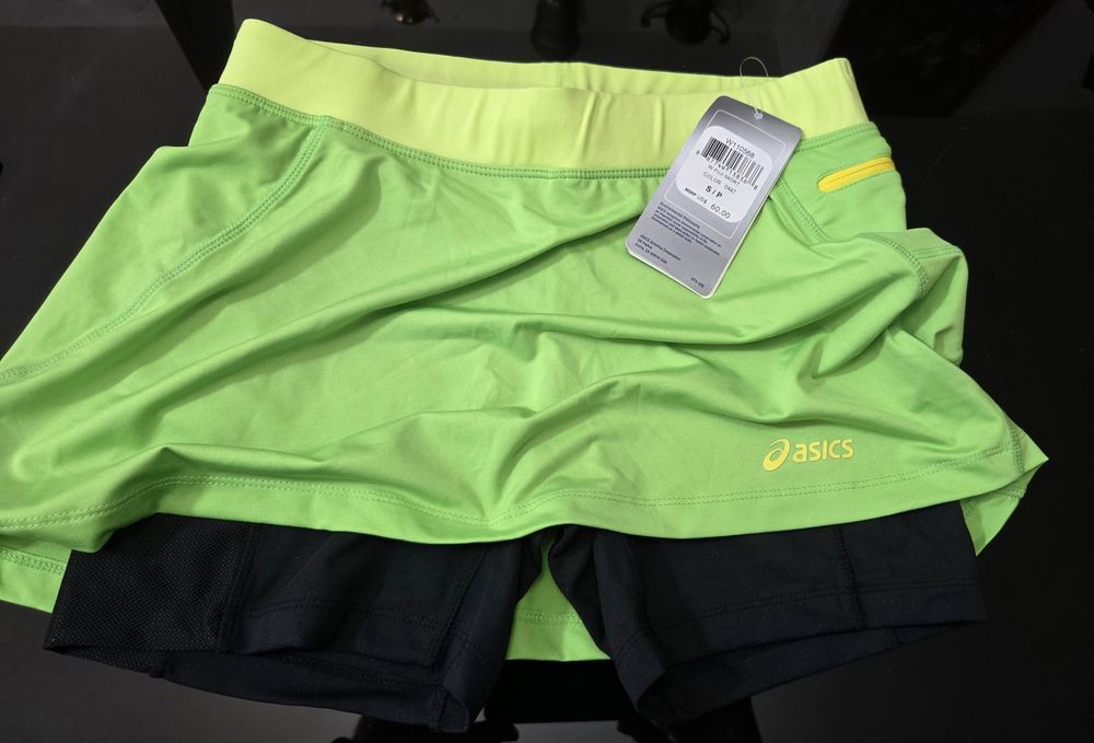Тенис пола Asics S