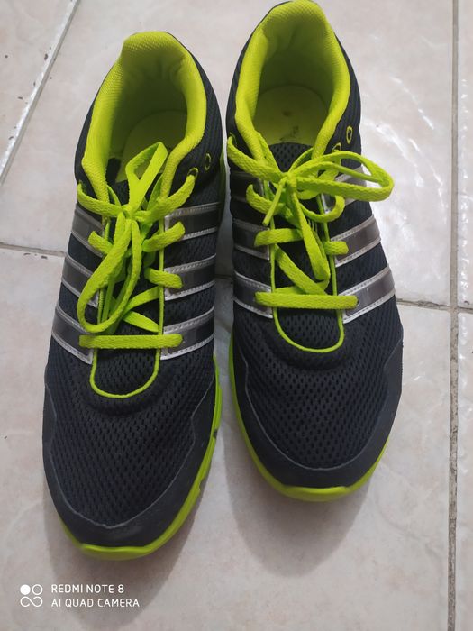 Adidasi adidas stare foarte buna