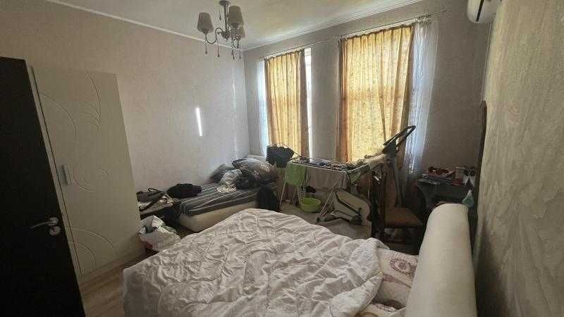 Луксозен тристаен апартамент в Център