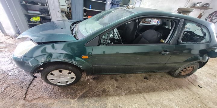 Carcasa termostat Ford Fiesta a 5-a generatie