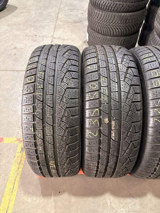 Anvelope iarna 235/50/19 Pirelli Sottozero 2 235 50 19 R 19