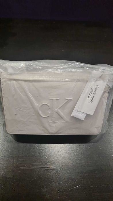 Дамска Чанта "Calvin Klein "