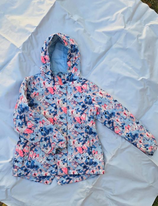 Демисезонная куртка на девочку Размер 146см