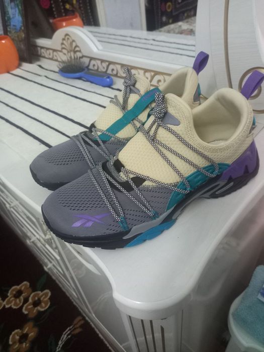 Reebok krasovka sotiladi