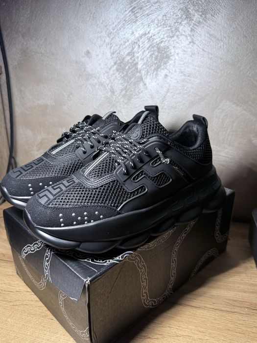 Versace chain reaction