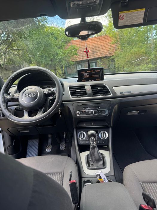 Audi q3 quattro an 2013