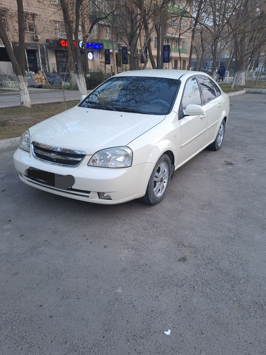 Chevrolet ласетти 1.8 2012