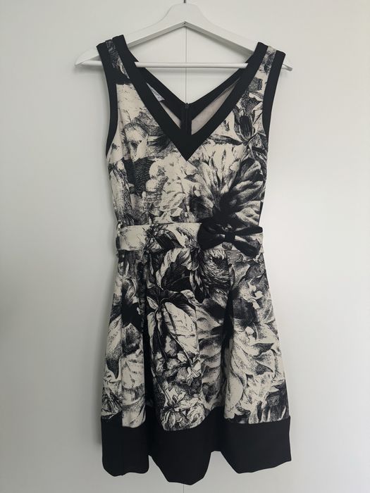 Платье коктейльное Rinascimento из Италии