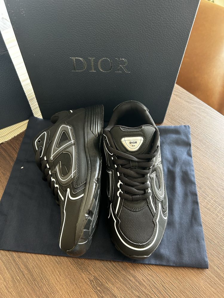 Dior b30 black.