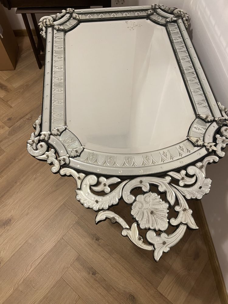 Oglinda vintage de perete