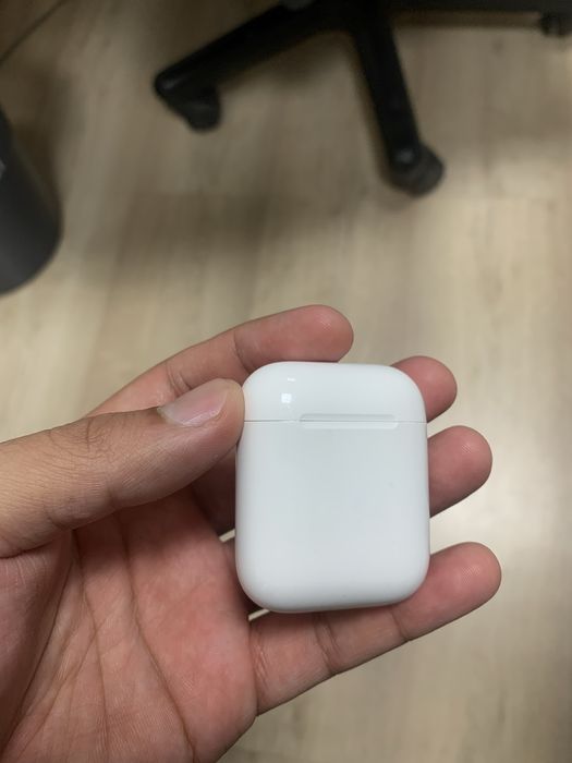 Продается Airpods оригинал