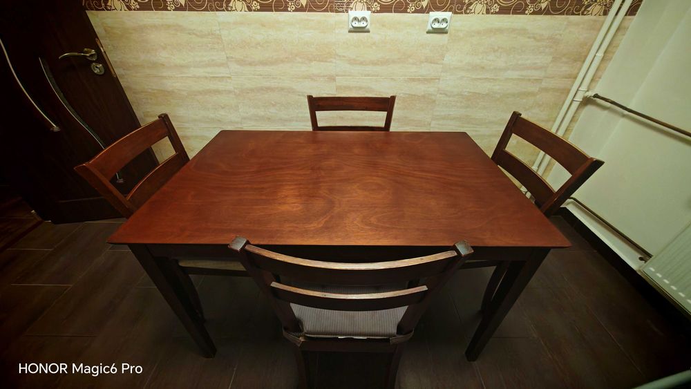 masă de bucătărie cu 4 scaune