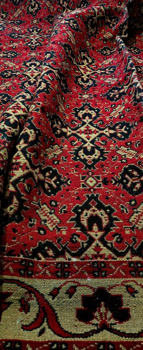 Голям килим от вълна