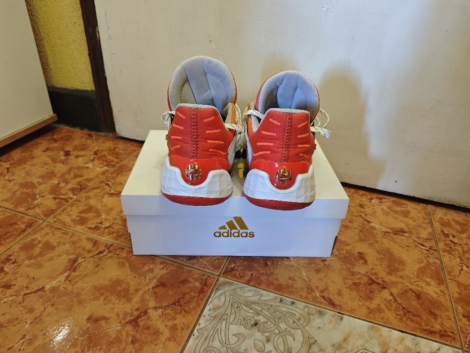 Обувки adidas harden 4