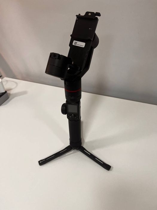 Продам Стабилизатор FeiyuTech AK2000 для камеры