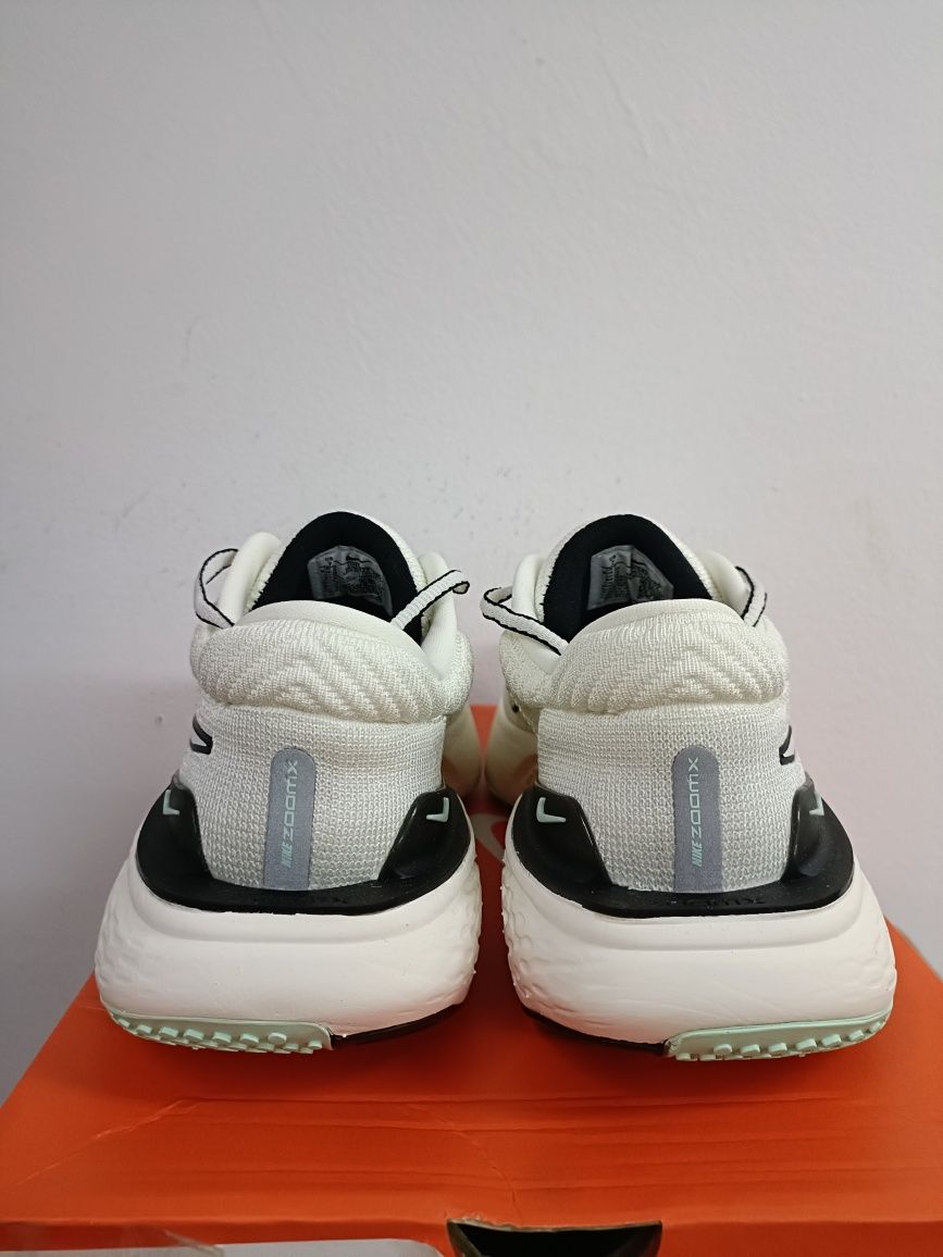 Nike Zoom Invincible Run Flyknit 2 номер 40
