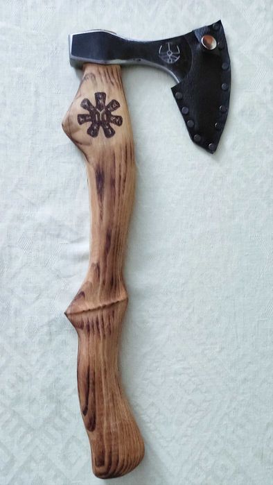 Брадва в прабългарски стил със стойка - ръчна изработка
