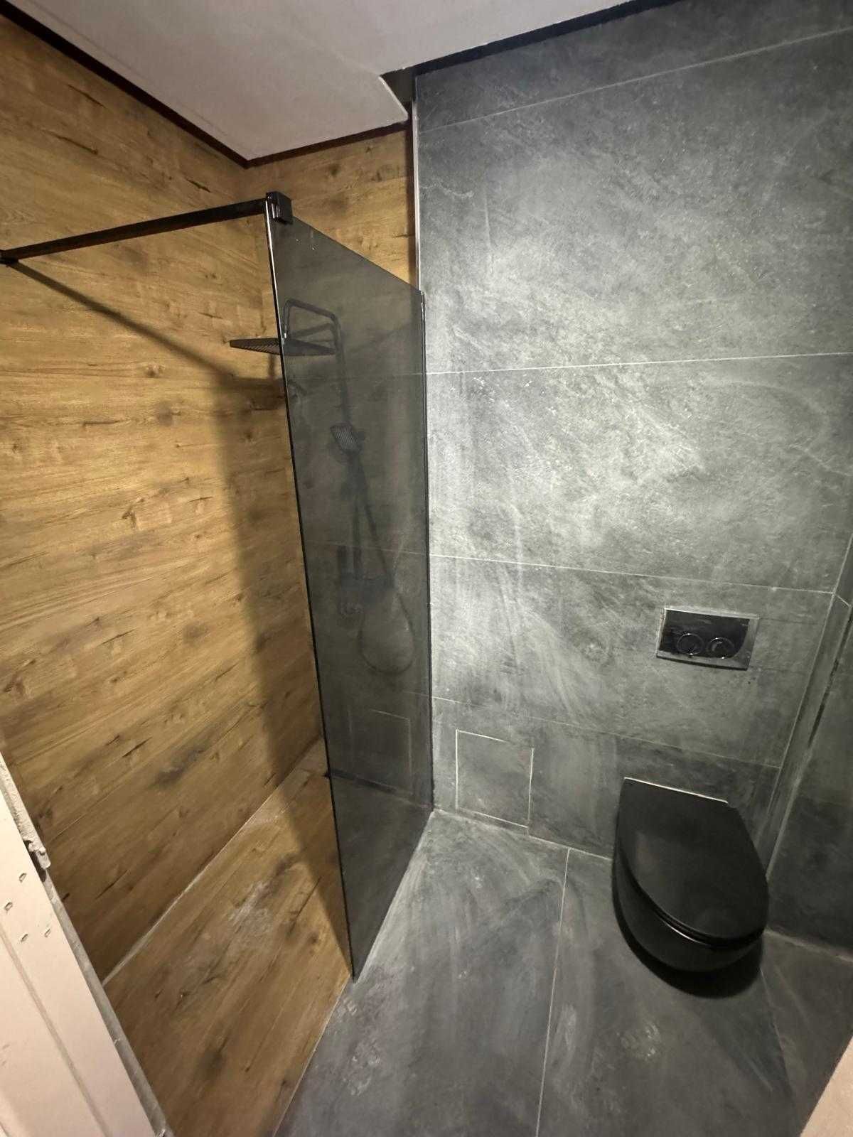 Inchiriez Apartament 2 Camere Nemobilat Splaiul Crisanei Oradea