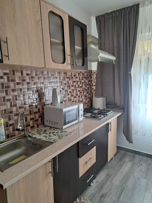 Regim hotelier 100 lei 2-3 ore si 150 lei toata ziua